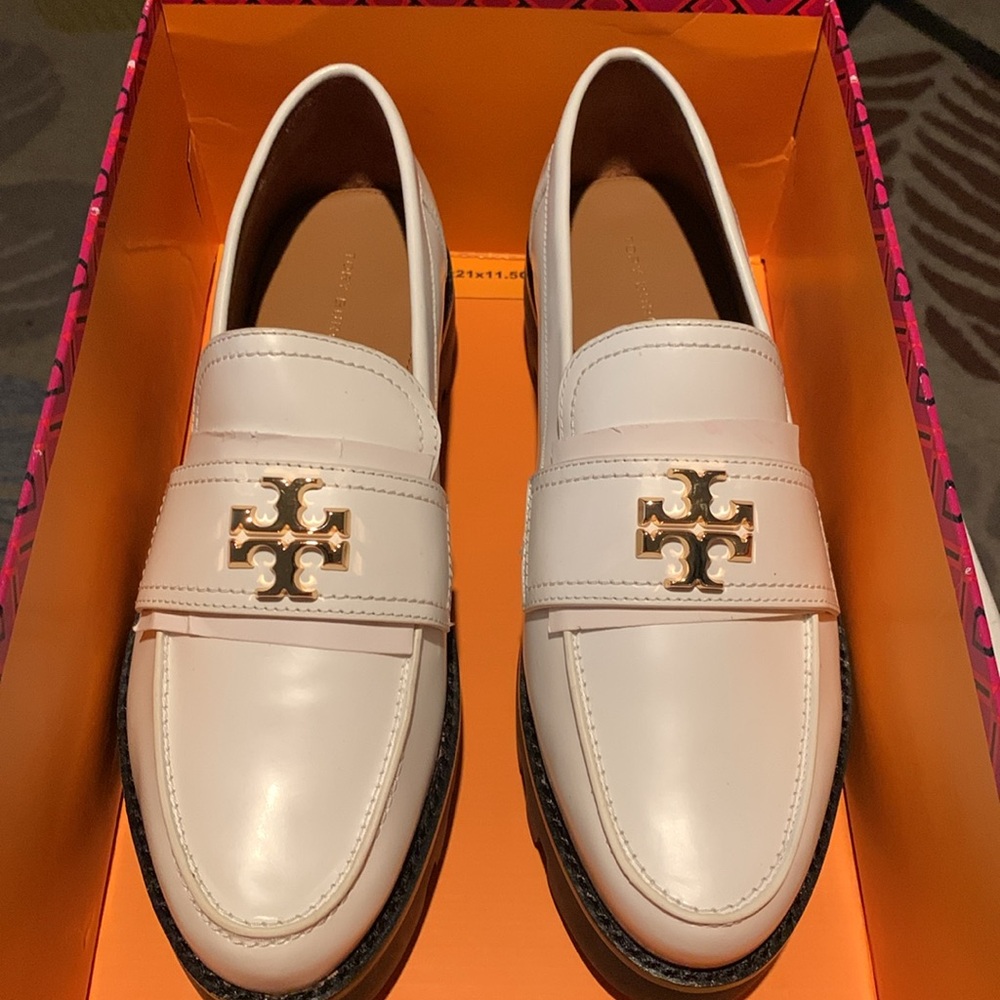 TORY BURCH MINI EVERLY CHUNNKY LOAFER CAMBRIDGE -CALF- WHITE size 8/New Ivory - Picture 3 of 12